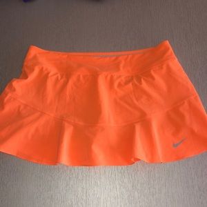 Nike Tennis 🎾 Orange skirt Size L